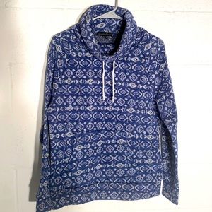 Derek Heart cowl neck sweater Lg LS  in VGC.  Blue